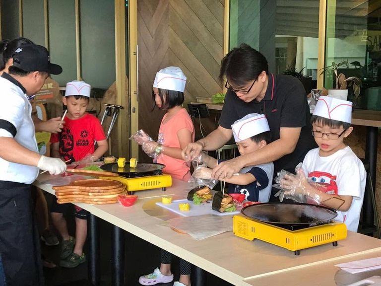 Leo Cubs event photo