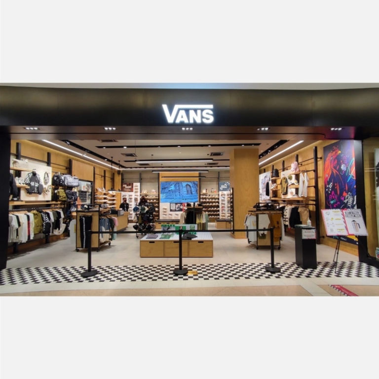 Sunway pyramid vans shop outlet
